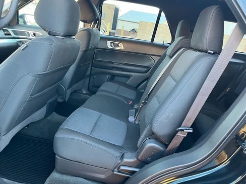 Used 2014 Ford Explorer XLT w/ Equipment Group 201A image 19