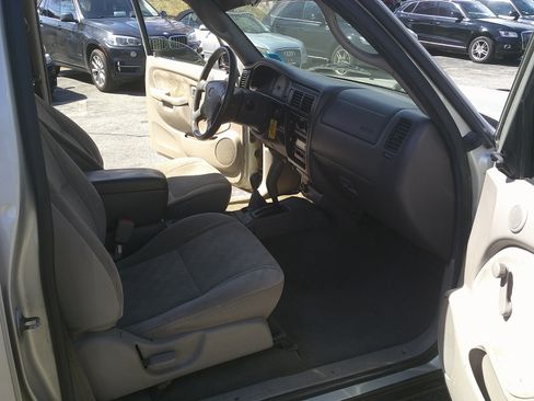 Used 2004 Toyota Tacoma 4x4 Double Cab image 12