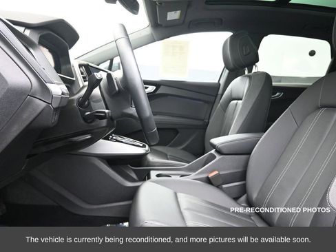 Used 2024 Audi Q4 e-tron Prestige w/ Black Optic Package image 17