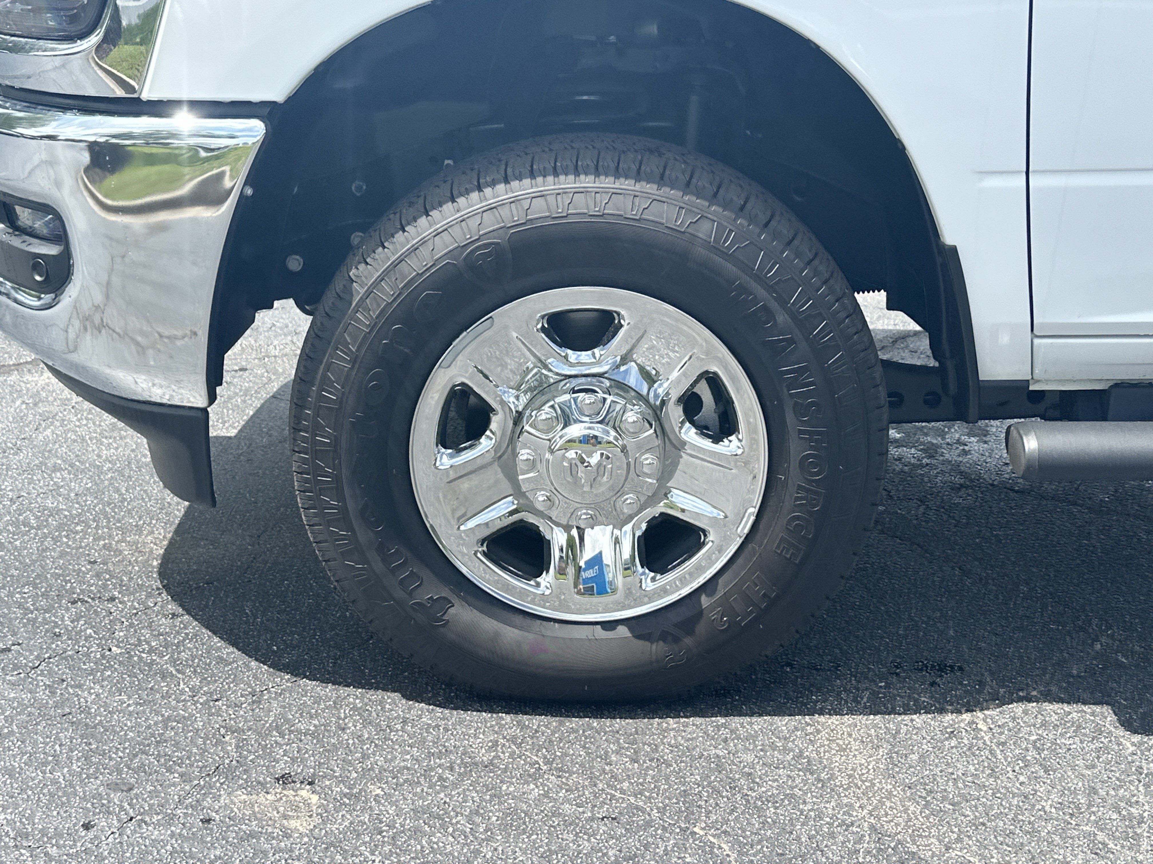 Used 2025 RAM 3500 Tradesman AWD/4WD image 11