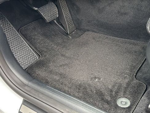 Certified 2026 Genesis GV70 2.5T Advanced image 18