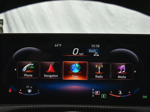 Used 2023 Mercedes-Benz CLA 250 4MATIC image 41