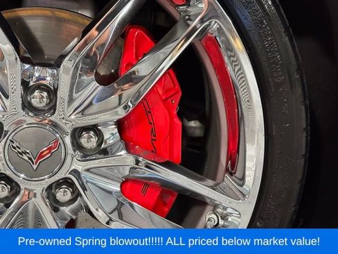 Used 2019 Chevrolet Corvette Stingray Coupe w/ 1LT RWD image 32