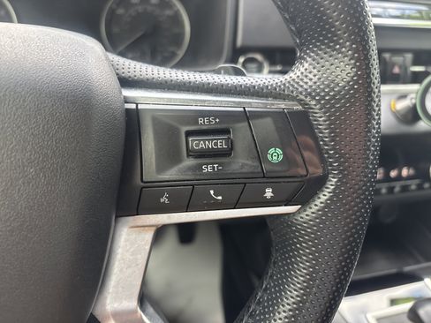 Used 2022 Mitsubishi Outlander SE AWD/4WD image 19