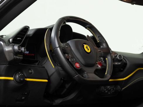 Used 2019 Ferrari 488 Pista Coupe RWD image 33