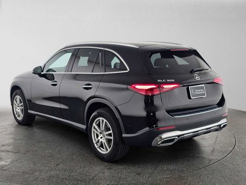 Used 2023 Mercedes-Benz GLC 300 4MATIC image 5