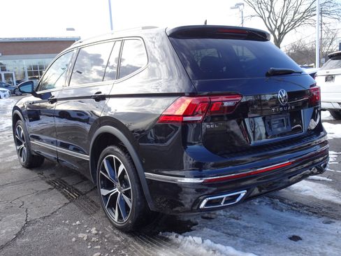 Used 2022 Volkswagen Tiguan SEL R-Line AWD/4WD image 3