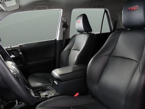 Used 2018 Toyota 4Runner TRD Pro AWD/4WD image 11