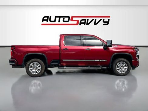 Used 2024 Chevrolet Silverado 2500 High Country w/ High Country Premium Package AWD/4WD image 8