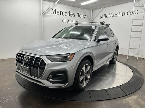 Used 2022 Audi Q5 2.0T Premium Plus w/ Premium Plus Package AWD/4WD image 3