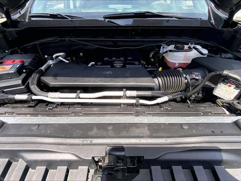 Used 2026 Chevrolet Silverado 1500 Custom AWD/4WD image 32