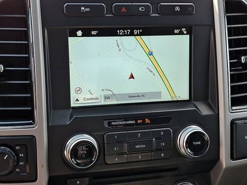 Used 2018 Ford F150 Lariat w/ Equipment Group 502A Luxury image 17