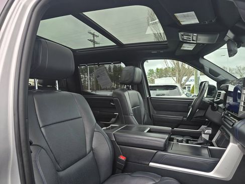 Used 2023 Toyota Tundra Platinum image 11