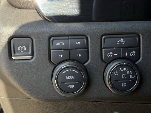 Certified 2023 Chevrolet Silverado 1500 RST AWD/4WD image 23