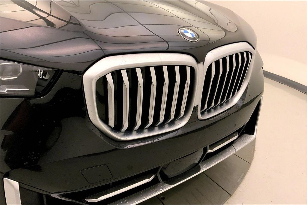 Used 2026 BMW X5 xDrive40i w/ Premium Package AWD/4WD image 29