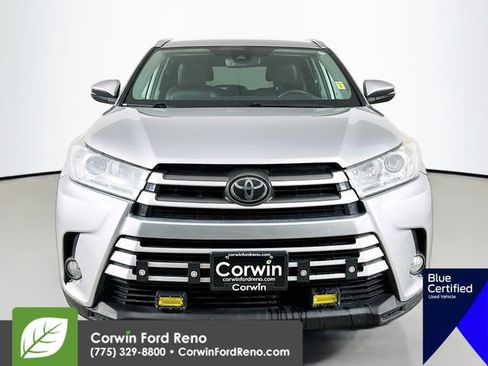 Used 2019 Toyota Highlander XLE AWD/4WD image 2