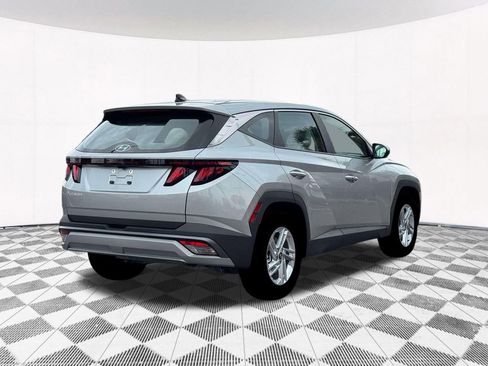 New 2026 Hyundai Tucson SE image 11