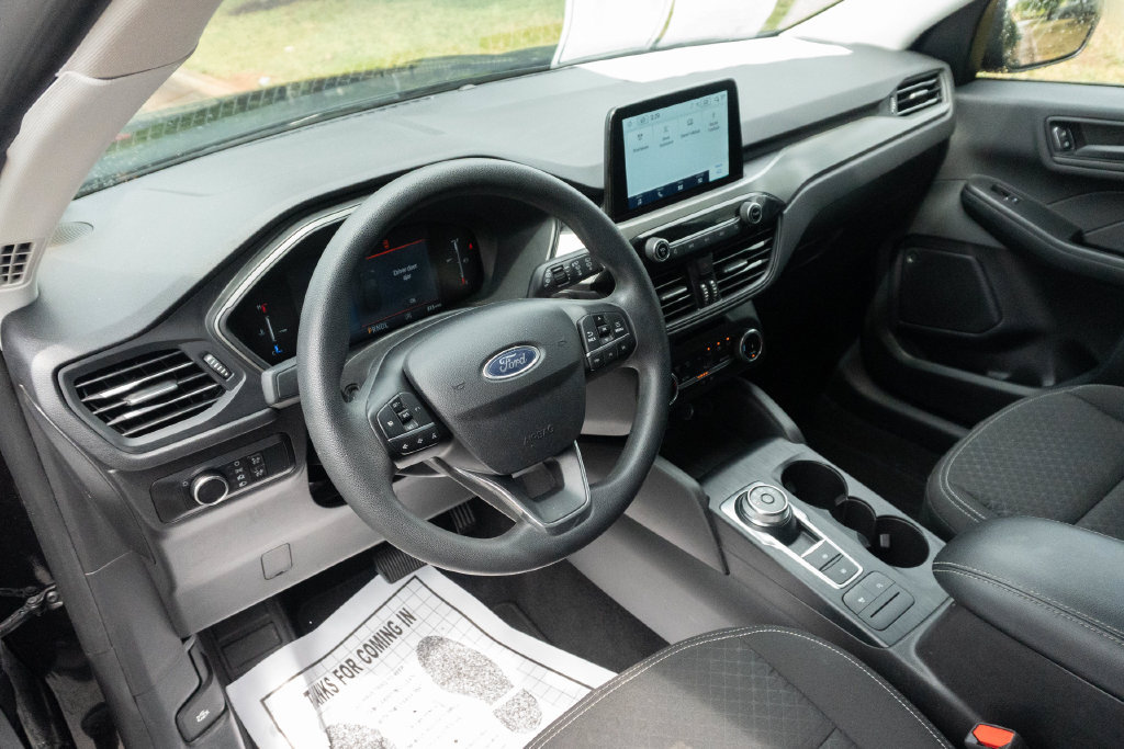 Used 2025 Ford Escape Active AWD/4WD image 17
