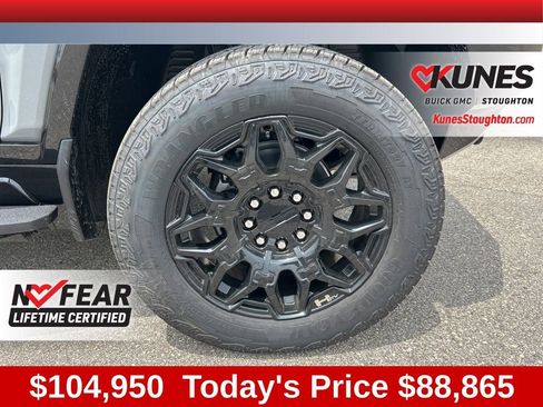 New 2025 GMC Hummer EV 2X w/ LPO, Dark Essentials Package image 16