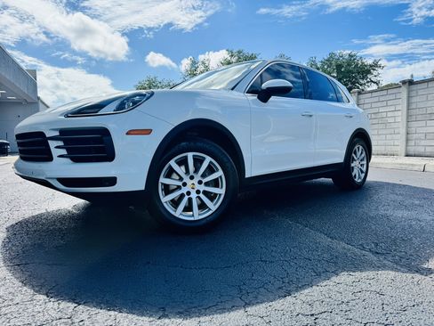 Used 2019 Porsche Cayenne AWD/4WD image 1