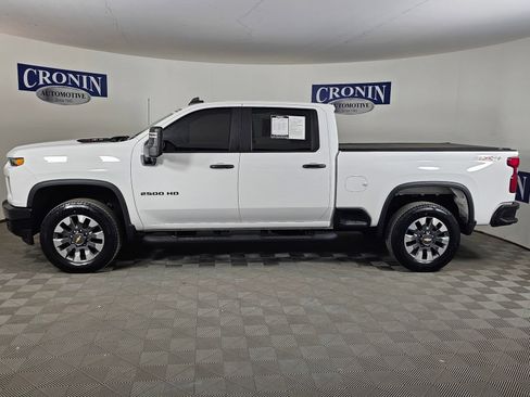 Used 2022 Chevrolet Silverado 2500 Custom w/ Custom Value Package AWD/4WD image 28