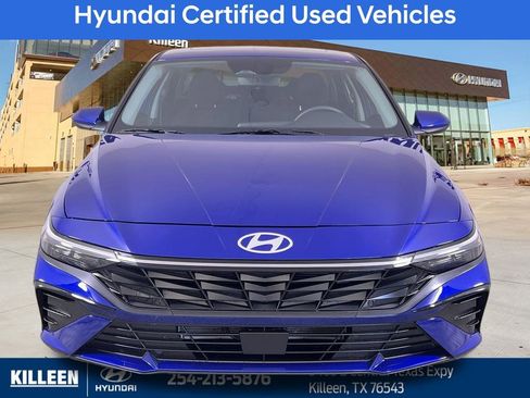 Used 2025 Hyundai Elantra SEL FWD image 2