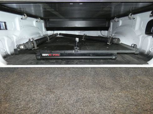 Used 2021 RAM 1500 Laramie AWD/4WD image 6