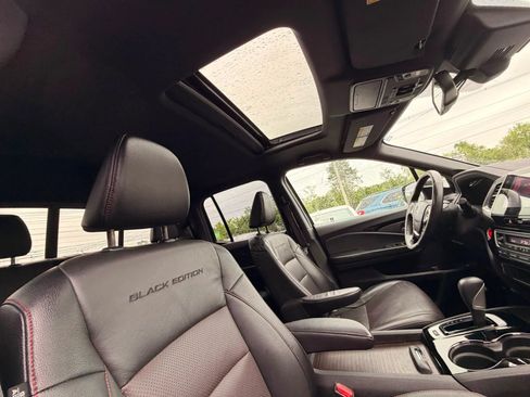 Used 2017 Honda Ridgeline Black Edition image 9
