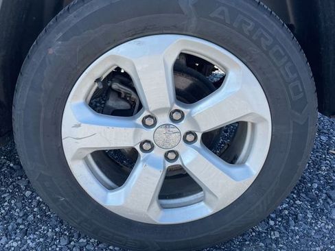 Used 2019 Jeep Compass Latitude w/ Popular Equipment Group AWD/4WD image 10