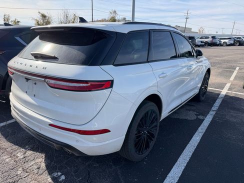 Used 2024 Lincoln Corsair Reserve w/ Jet Appearance Package image 6