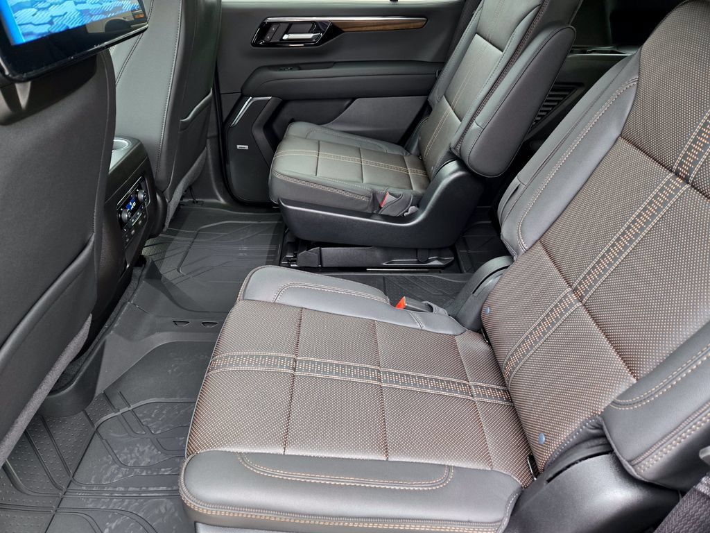 New 2026 Chevrolet Tahoe High Country AWD/4WD image 24