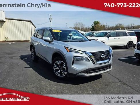 Used 2023 Nissan Rogue SV image 1