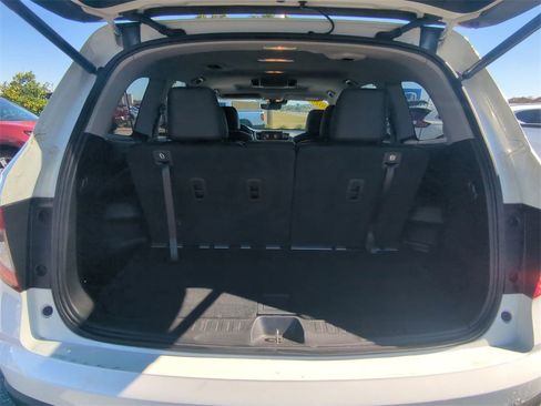 Used 2020 Honda Pilot Touring image 13