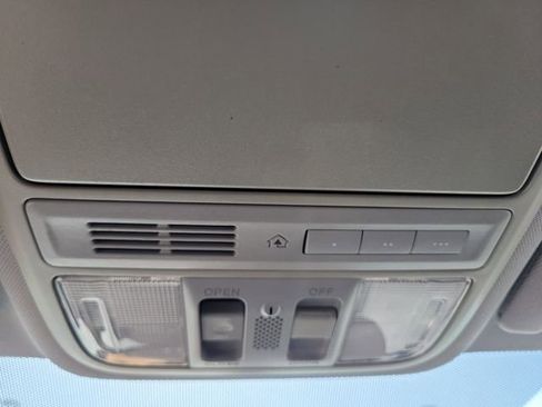 Used 2016 Honda Accord EX image 32