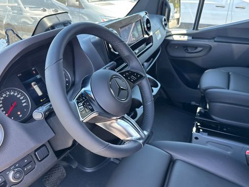 New 2026 Mercedes-Benz Sprinter 2500 image 10