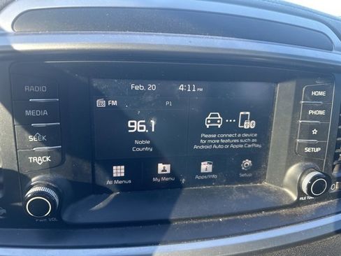 Used 2020 Kia Sorento LX image 16