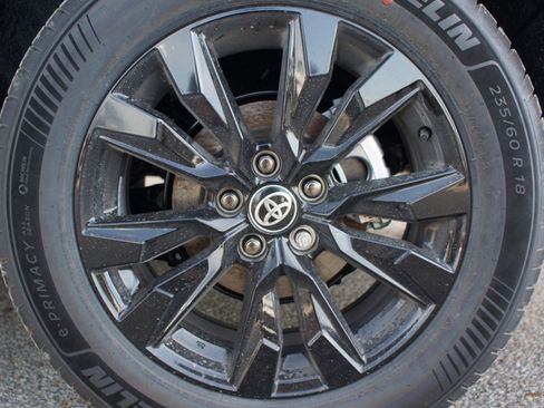 Used 2026 Toyota RAV4 SE FWD image 19