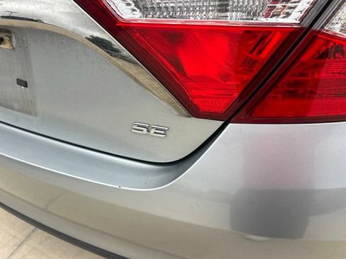 Used 2016 Toyota Camry SE FWD image 4