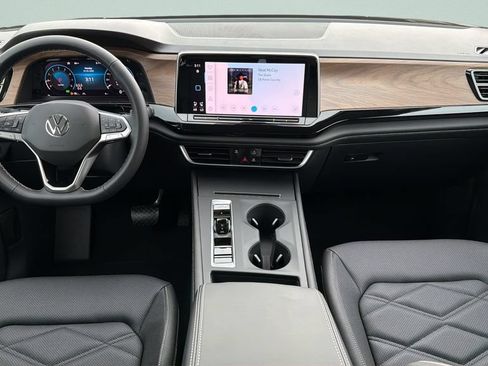 New 2026 Volkswagen Atlas SE FWD image 17