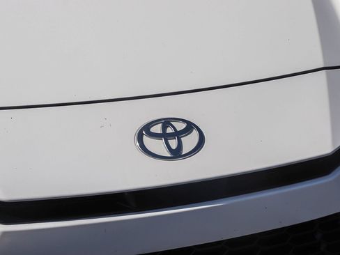 Used 2025 Toyota Camry SE FWD image 13