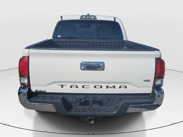 Used 2018 Toyota Tacoma SR5 RWD image 6