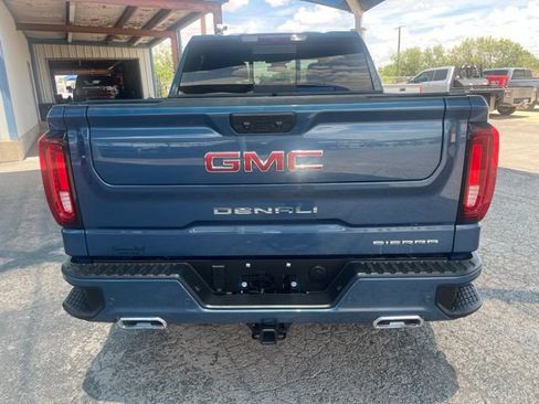 Used 2025 GMC Sierra 1500 Denali AWD/4WD image 5