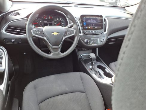 Used 2023 Chevrolet Malibu LT image 4