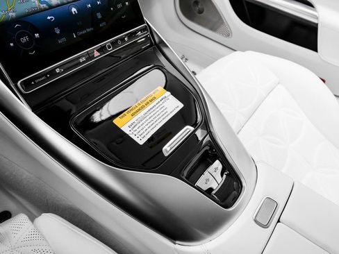 Used 2026 Mercedes-Benz Maybach SL 680 image 28