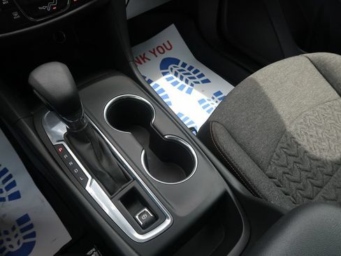 Used 2023 Chevrolet Equinox LT w/ LPO, Floor Liner Package FWD image 33