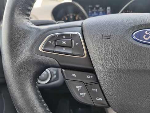 Used 2017 Ford Escape SE w/ Equipment Group 201A AWD/4WD image 14