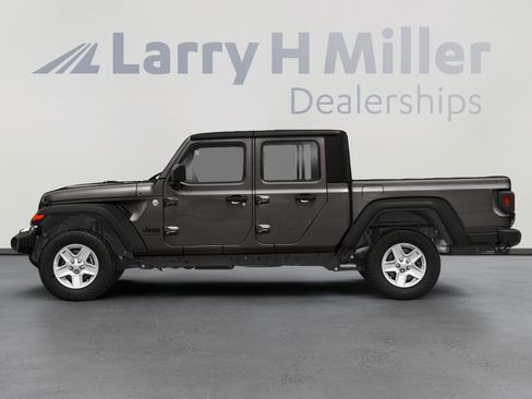 Used 2021 Jeep Gladiator Sport AWD/4WD image 3