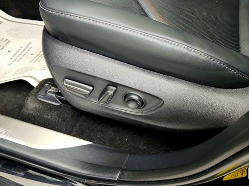 Used 2025 Toyota Highlander Platinum AWD/4WD image 12