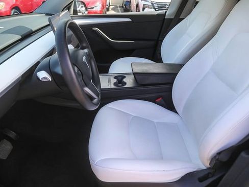 Used 2023 Tesla Model Y Long Range image 16