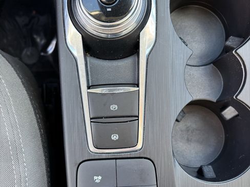 Used 2021 Ford Escape SE image 26